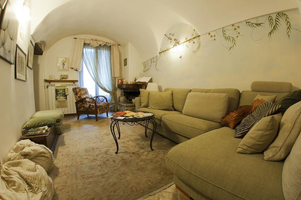 B&B Il Libro Verde Дольчеаккуа Екстер'єр фото